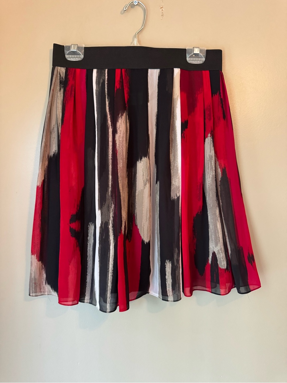 Madison Red Multi-Color A-Line Pleated Skirt